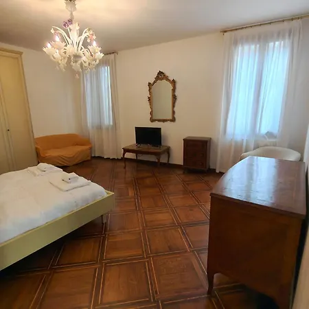 Guesthost - Del Remer Apartment - 5Mins From San Marco Sq-2